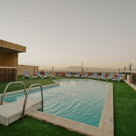 Queens Valley Hotel Luxor Exterior foto